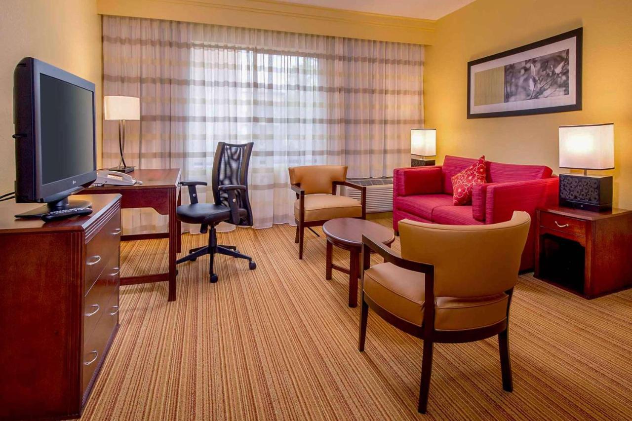 Sonesta Select Durham Research Triangle Park Otel Dış mekan fotoğraf